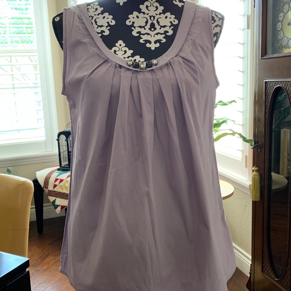 Vera Wang sleeveless tank.